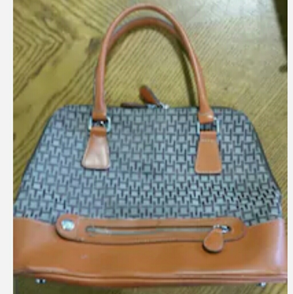 Tommy Hilfiger purse